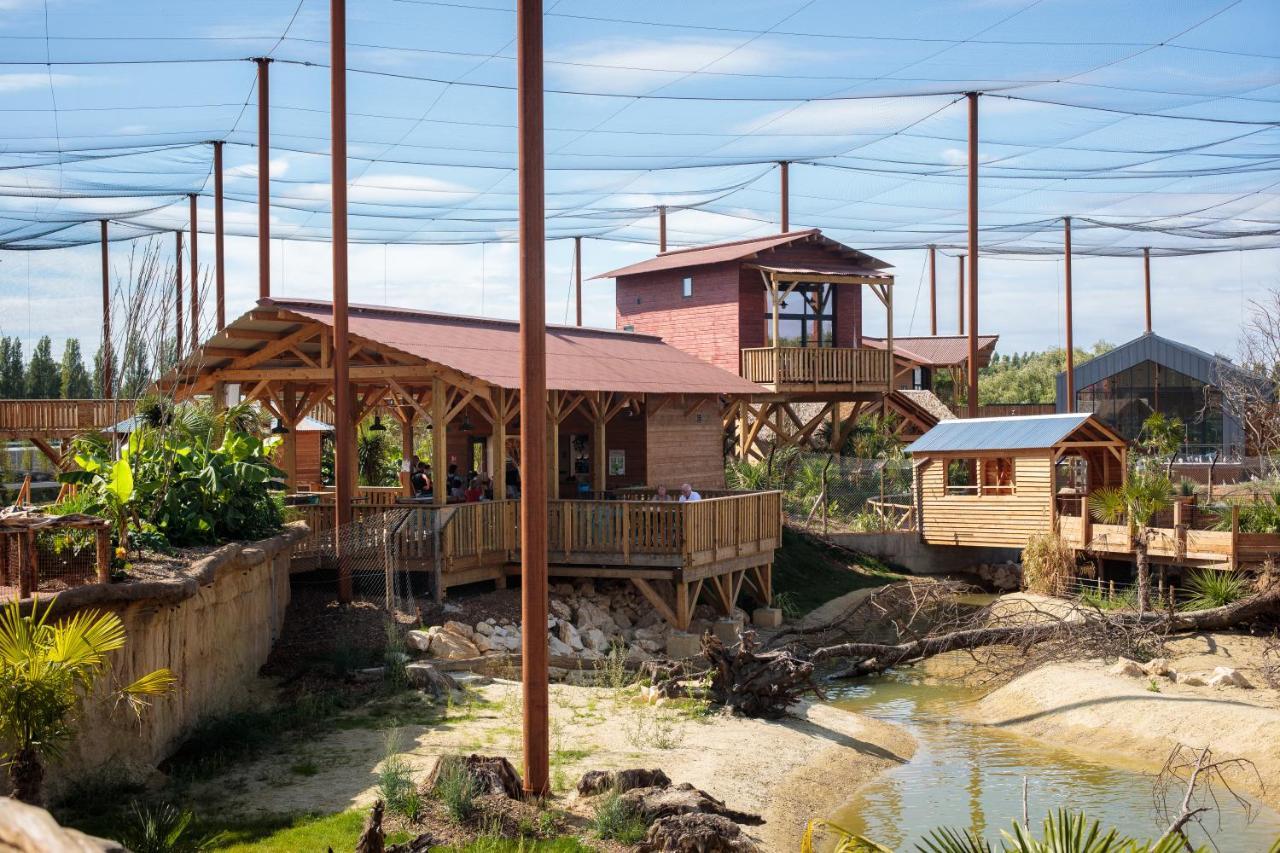 Parrot World - Les Lodges Crecy-la-Chapelle Exterior photo
